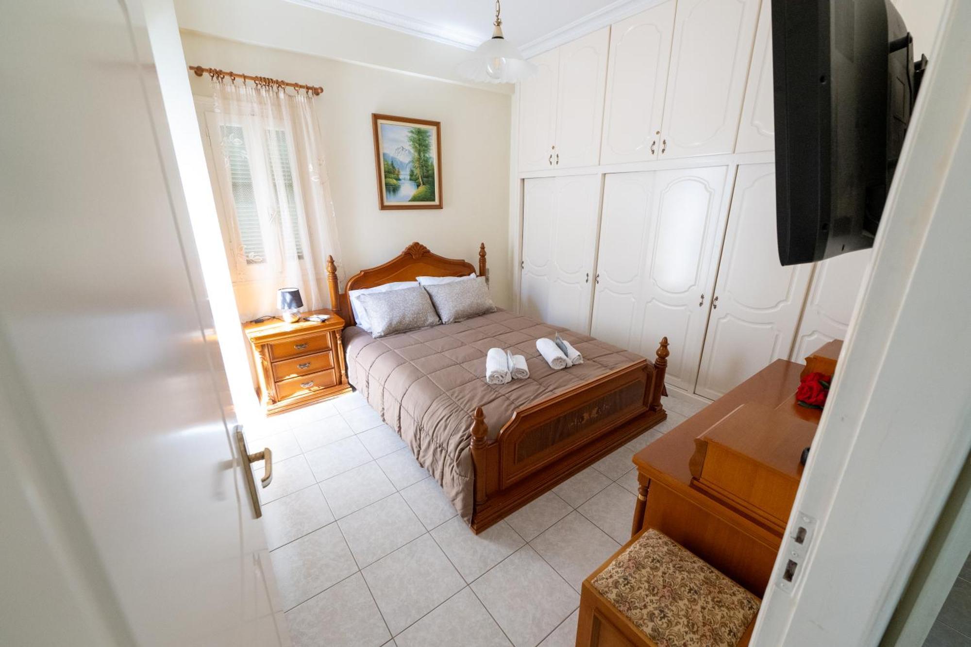 Mando Patrasso - Classical Apartment In The Center Of Patras With Free Parking Екстер'єр фото