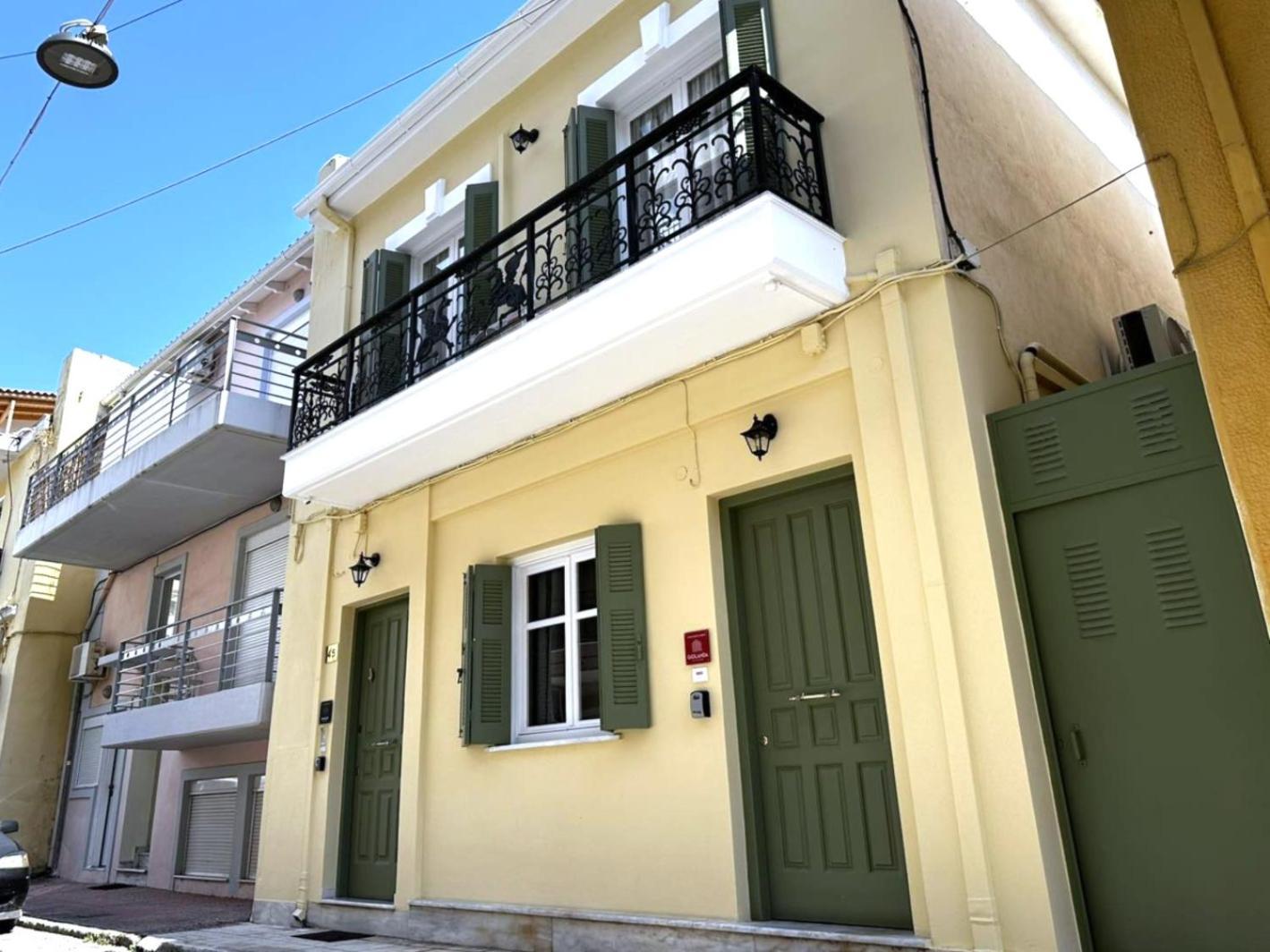 Mando Patrasso - Classical Apartment In The Center Of Patras With Free Parking Екстер'єр фото