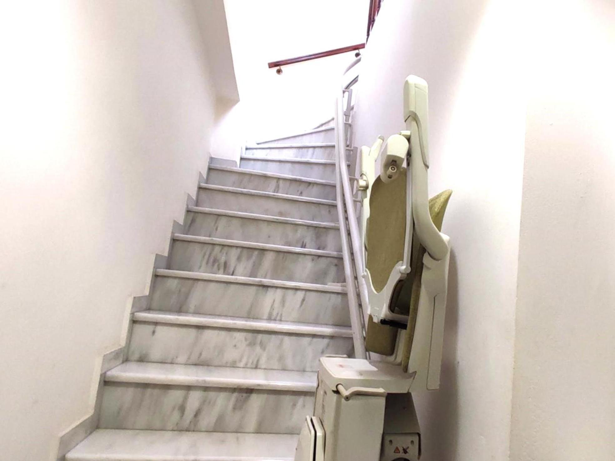 Mando Patrasso - Classical Apartment In The Center Of Patras With Free Parking Екстер'єр фото